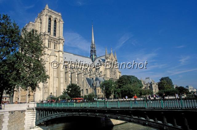 notre dame 2.JPG - Cathédrale Notre Dame de Paris et Pont au DoubleParis 4e, France
